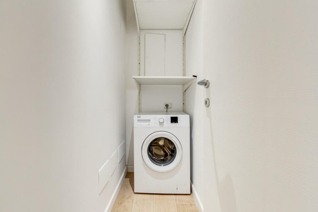 Lovely 3 Close Trastevere Station Apartment Rom